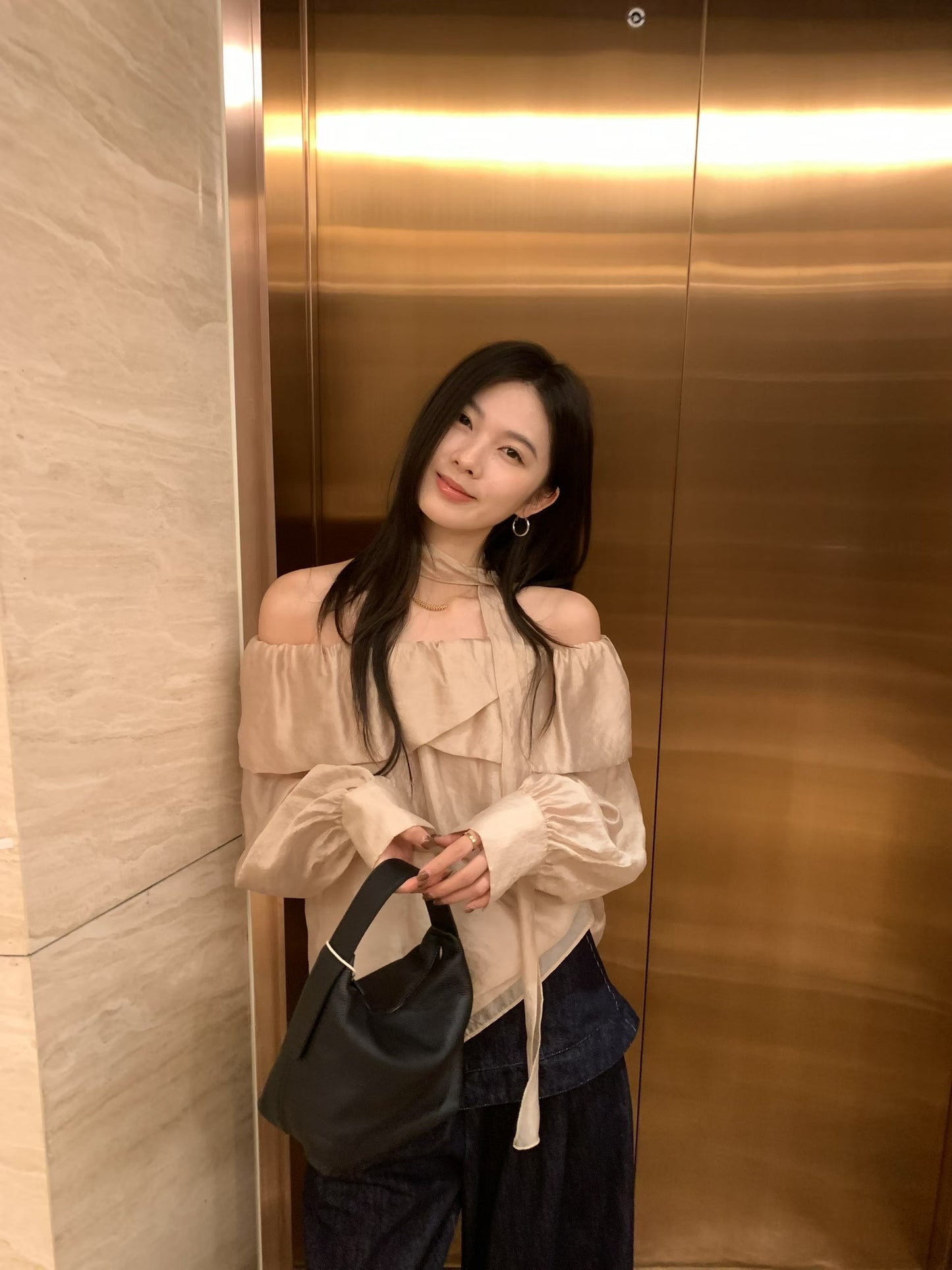 Glossy Ruffled Collar Top