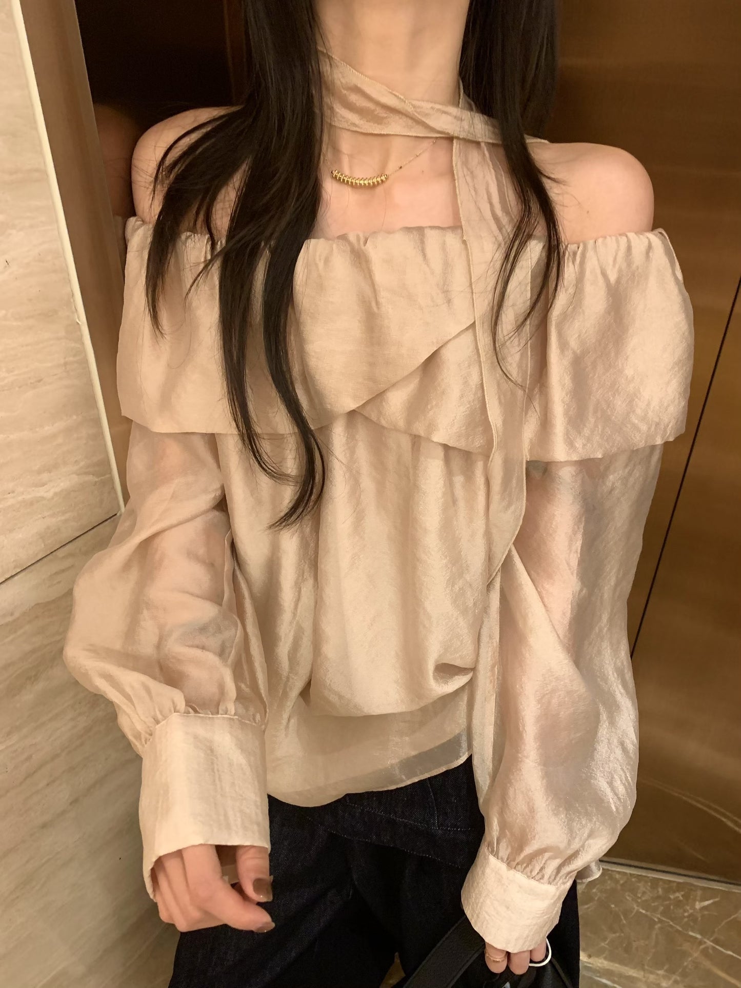 Glossy Ruffled Collar Top