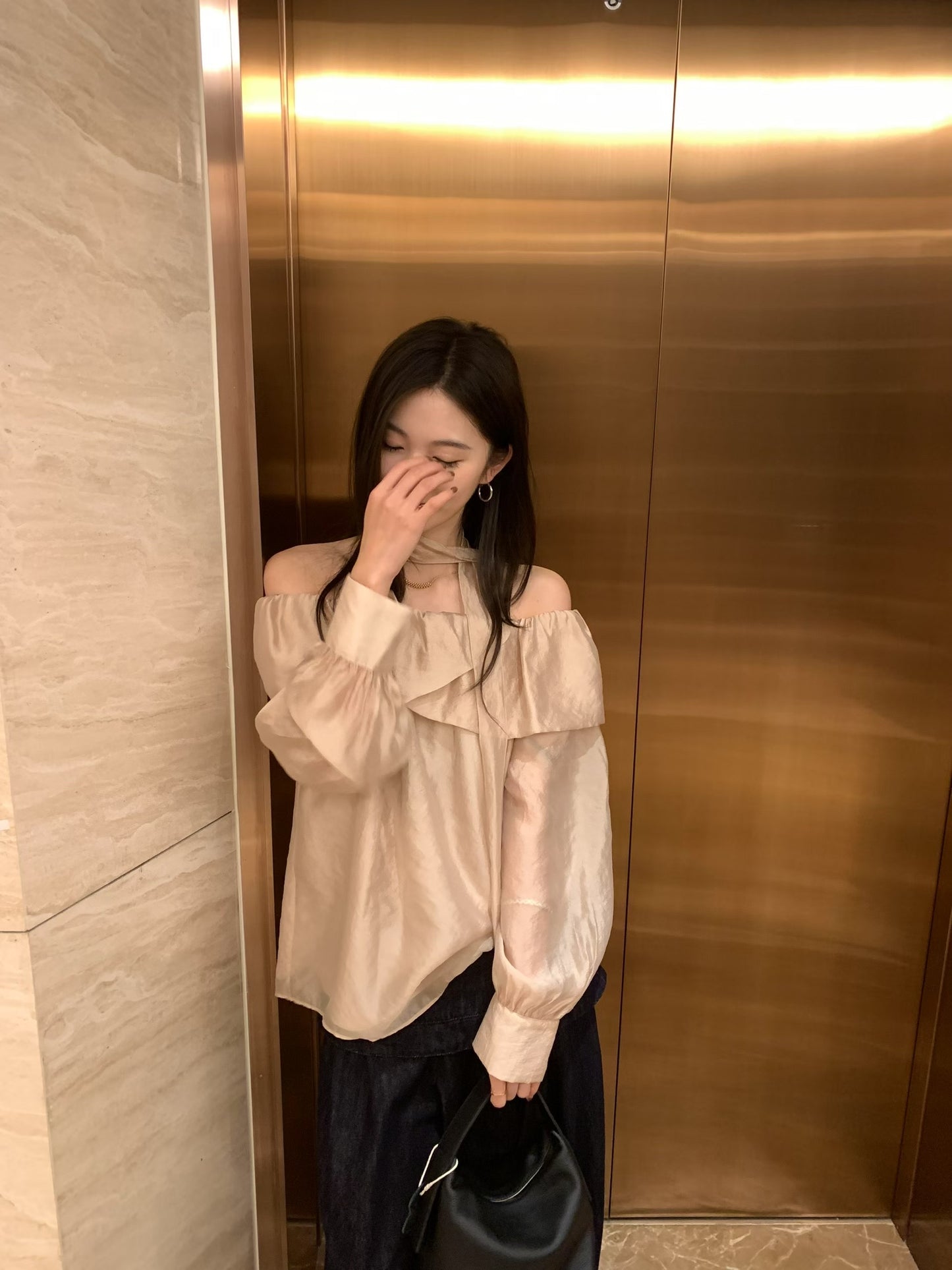 Glossy Ruffled Collar Top